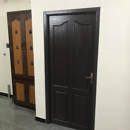 Iswarya Illam Apartment Chidambaram Bagian luar foto